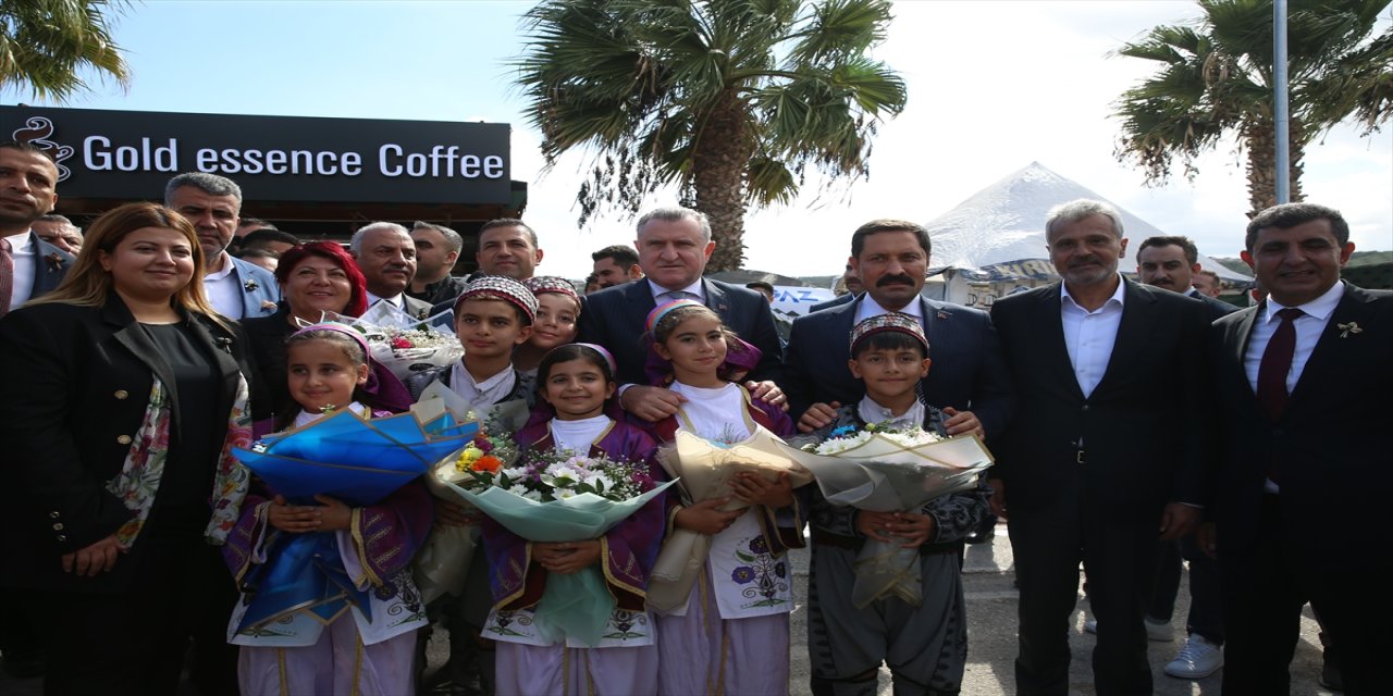 Bakan Bak: Hatay Stadyumu deprem sonrası onarımlarla yeni sezona yetişecek, gençlik yatırımları hız kesmeden devam ediyor