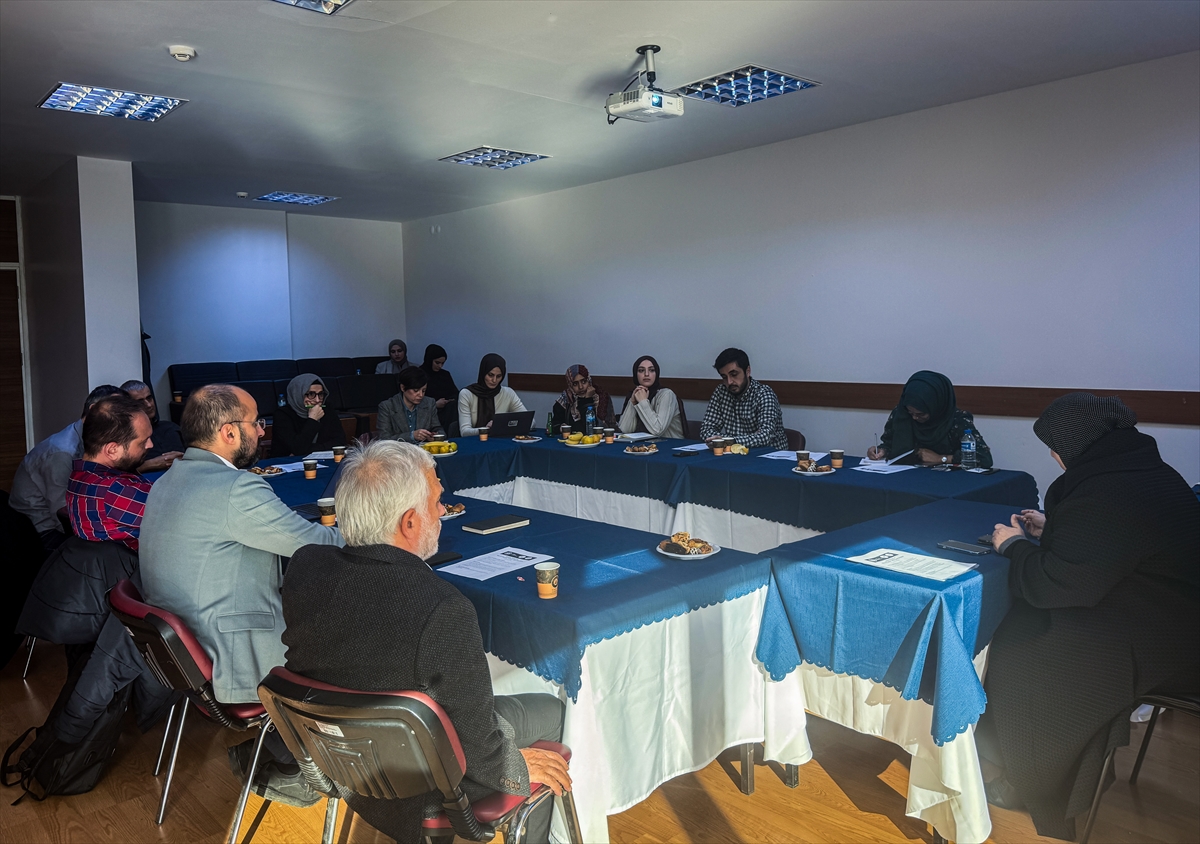 "Popüler Kültür ve Medyada Ön Yargı" paneli düzenlendi