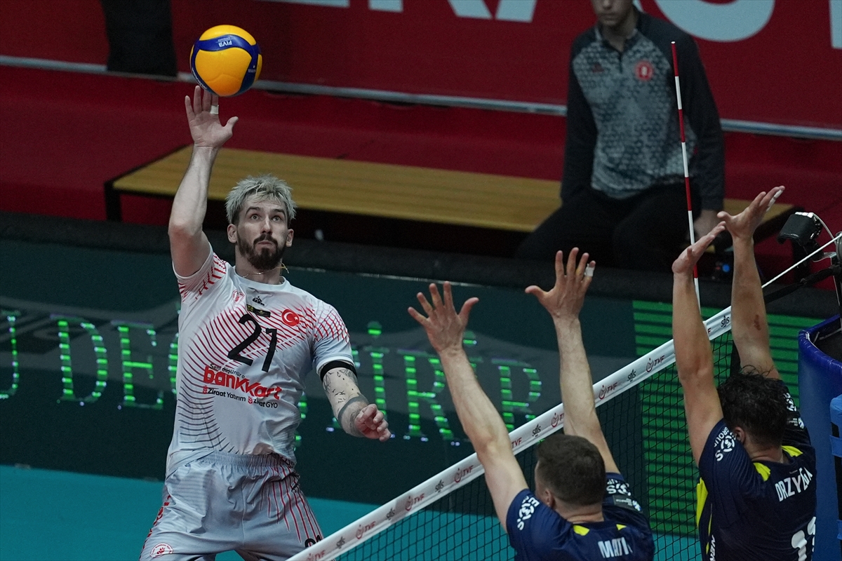 Ziraat Bankkart: 3 - Fenerbahçe Medicana: 0