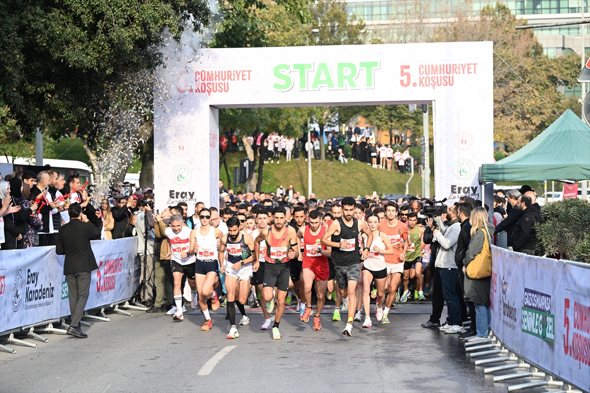 Gaziosmanpaşa'da 5. Cumhuriyet Koşusu etkinliği yapıldı