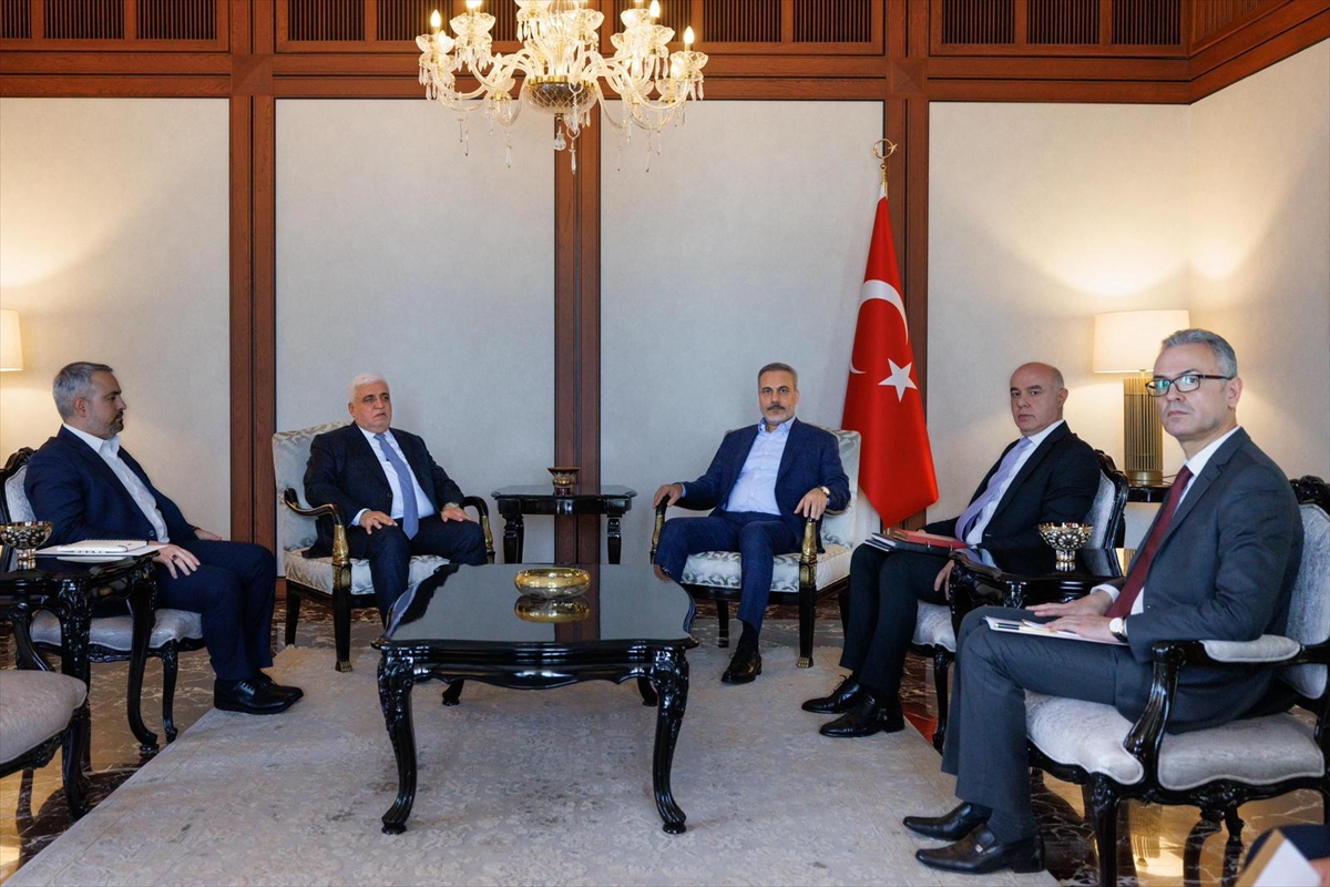 Bakan Fidan, Haşdi Şabi Komisyonu Başkanı Feyyad ile bir araya geldi