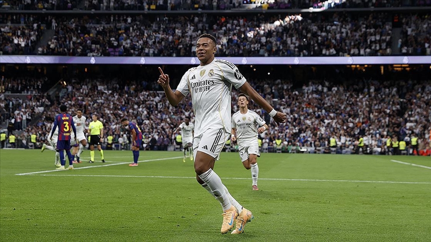 "El Clasico"da kazanan taraf Barcelona'yı 2-1 ile geçen Real Madrid oldu