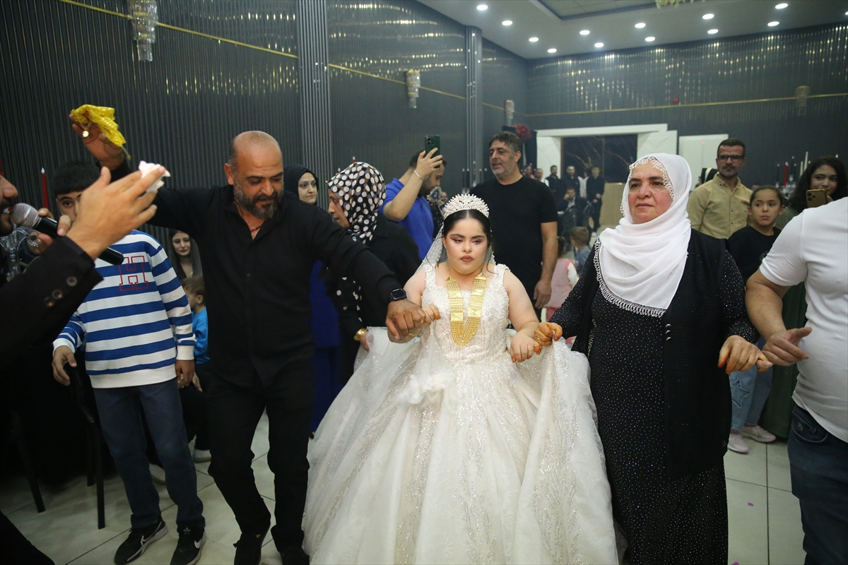 Diyarbakır'da down sendromlu genç kızın gelinlik giyme hayali gerçekleştirildi