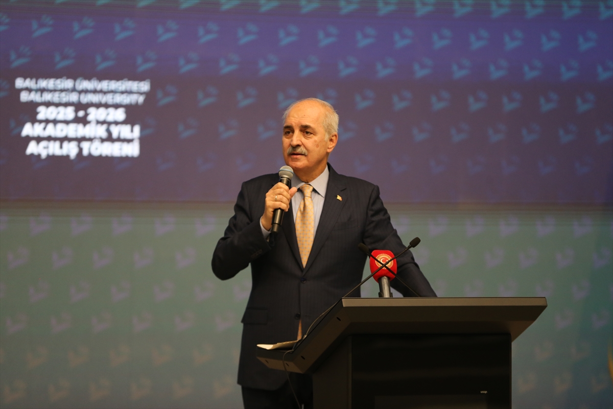 Uluslararası meşruiyetini yitirmiş bir küresel sistem söz konusudur.