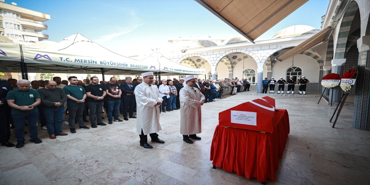 Şehit Emniyet Müdürü Altuğ Verdi’nin Babası Ertuğrul Verdi Mersin’de Son Yolculuğuna Uğurlandı