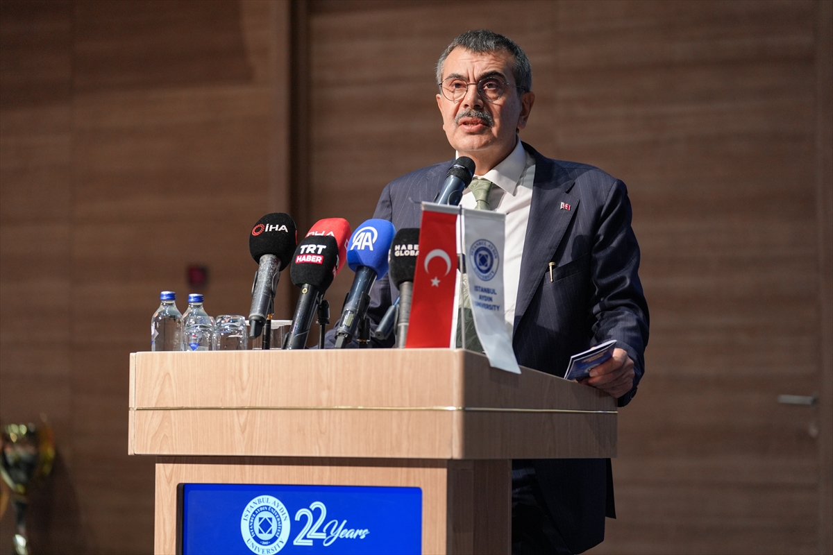 22 yıl önce 76 olan üniversite sayımızı bugün 208'lere ulaştırdık