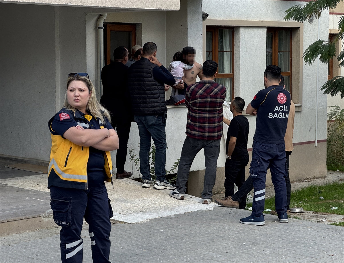Denizli'de eşini ve kızını yaralayıp diğer kızını da rehin alan kişi gözaltına alındı