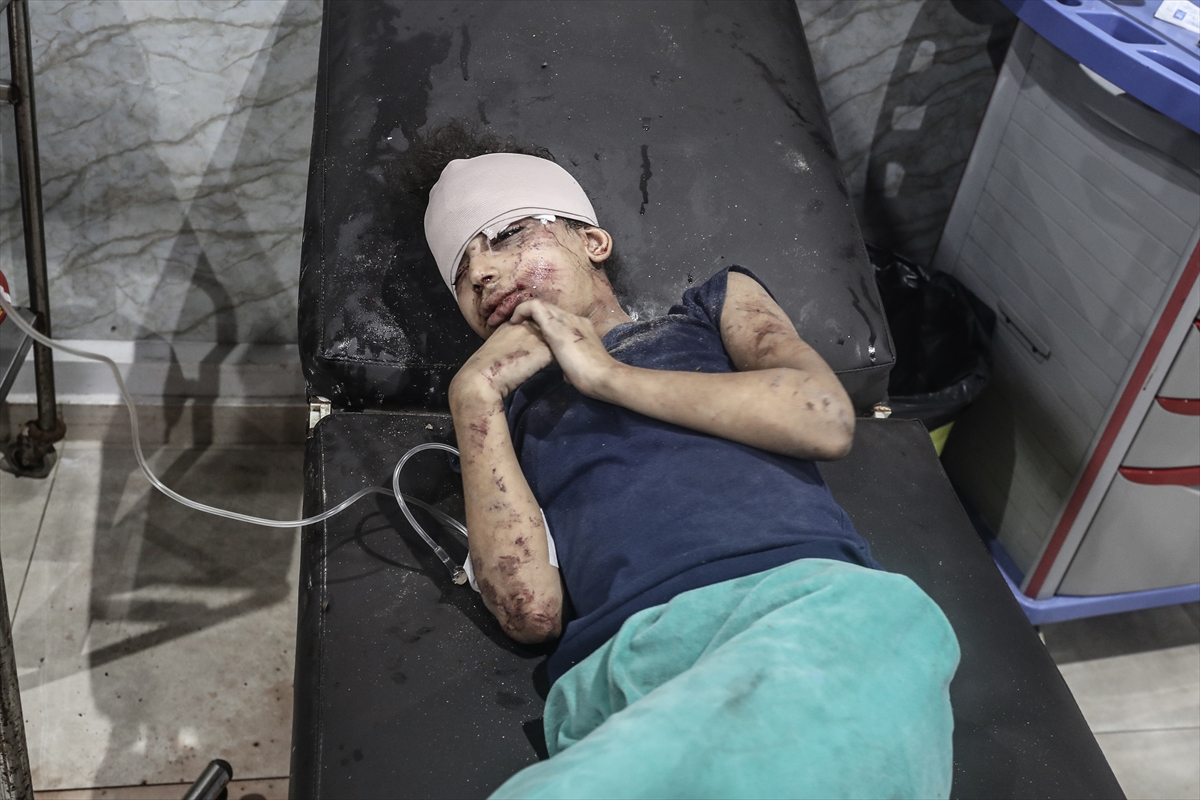 İsrail'in ateşkesi ihlal ederek Gazze'ye düzenlediği saldırılarda ölen Filistinlilerin sayısı 63'e yükseldi