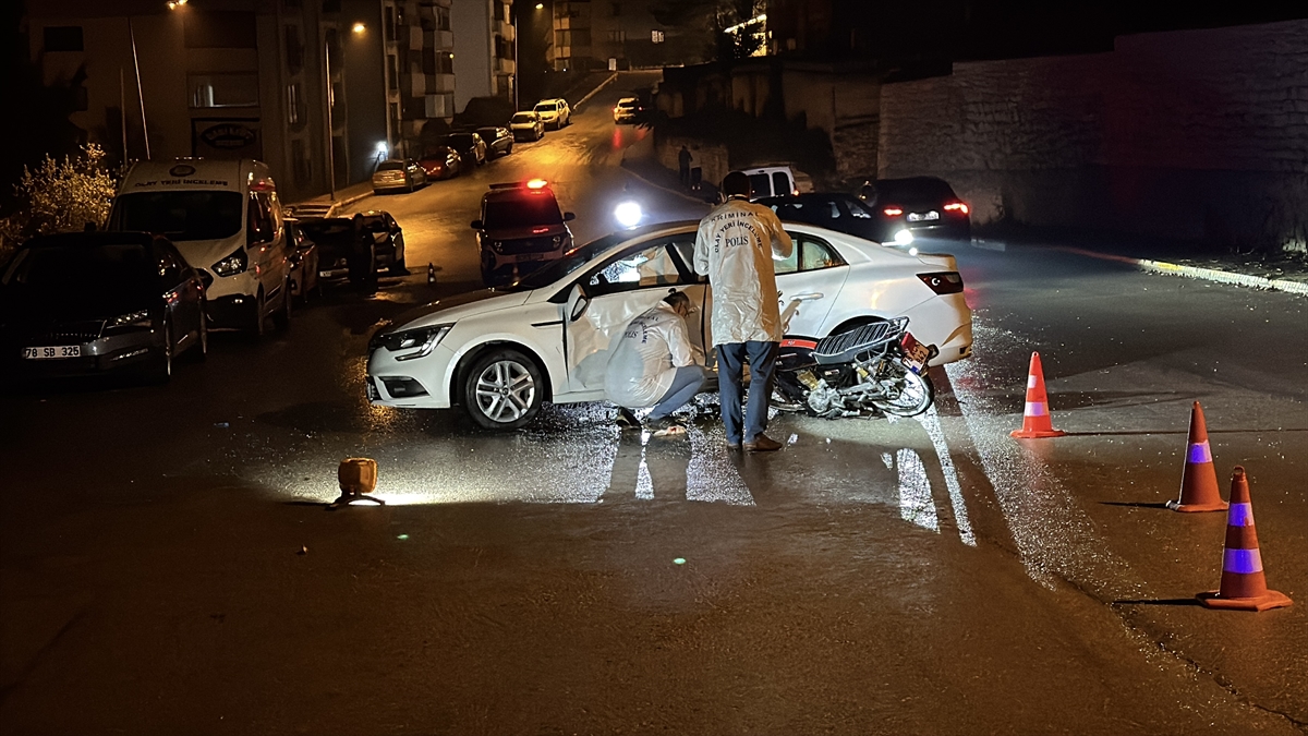 Karabük’te otomobille motosikletin çarpıştığı kazada 2 kişi yaralandı