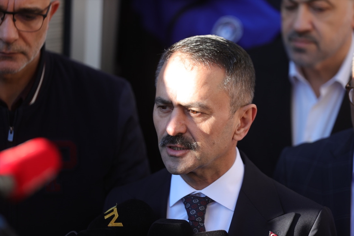 Kocaeli'de 7 katlı bina çöktü