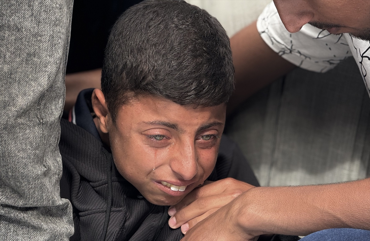 Gazze'deki Sivil Savunma: İsrail 12 saatten az bir sürede 35'i çocuk 100'den fazla kişiyi öldürdü