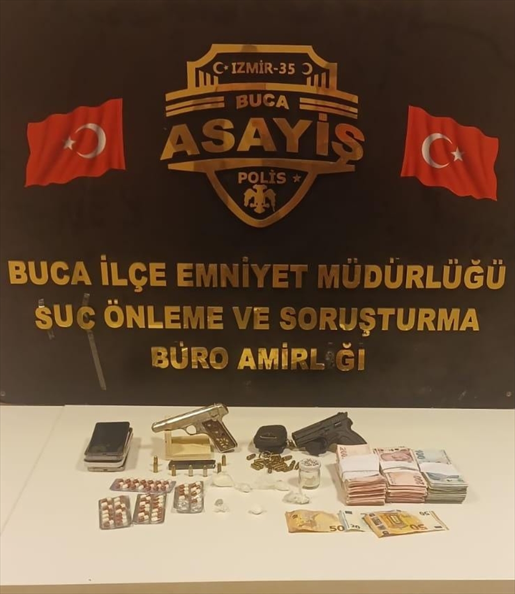İzmir'de ruhsatsız silah ve uyuşturucu operasyonunda 6 şüpheli gözaltına alındı