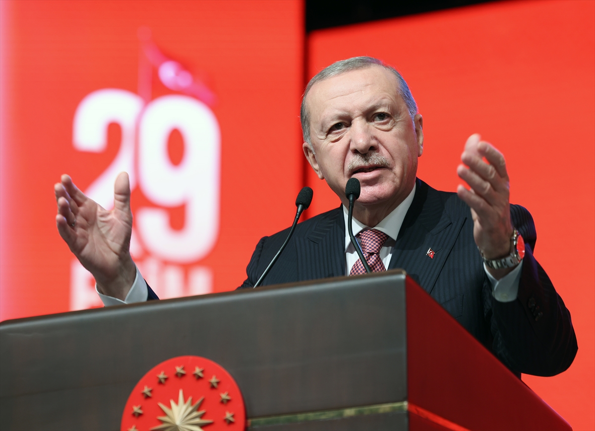 Geçmişle kıyas dahi yapılamayacak kalkınma seferberliği içindeyiz