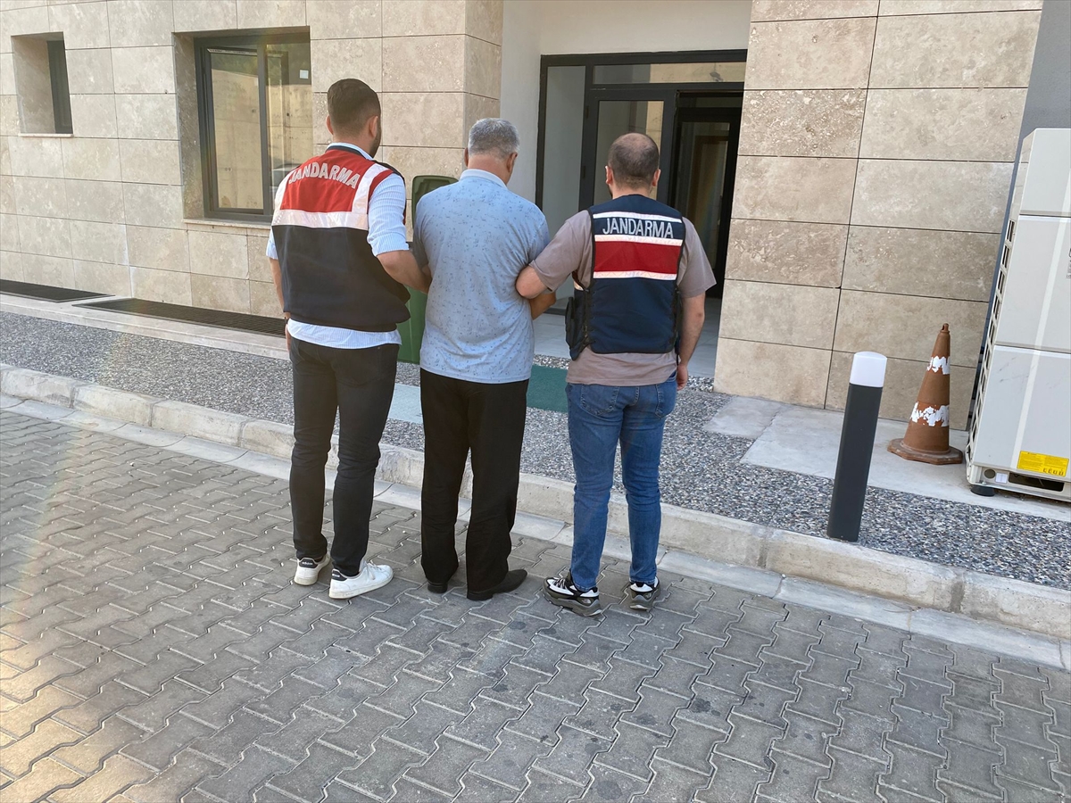 İzmir'de terör örgütü DEAŞ operasyonunda 4 şüpheli yakalandı