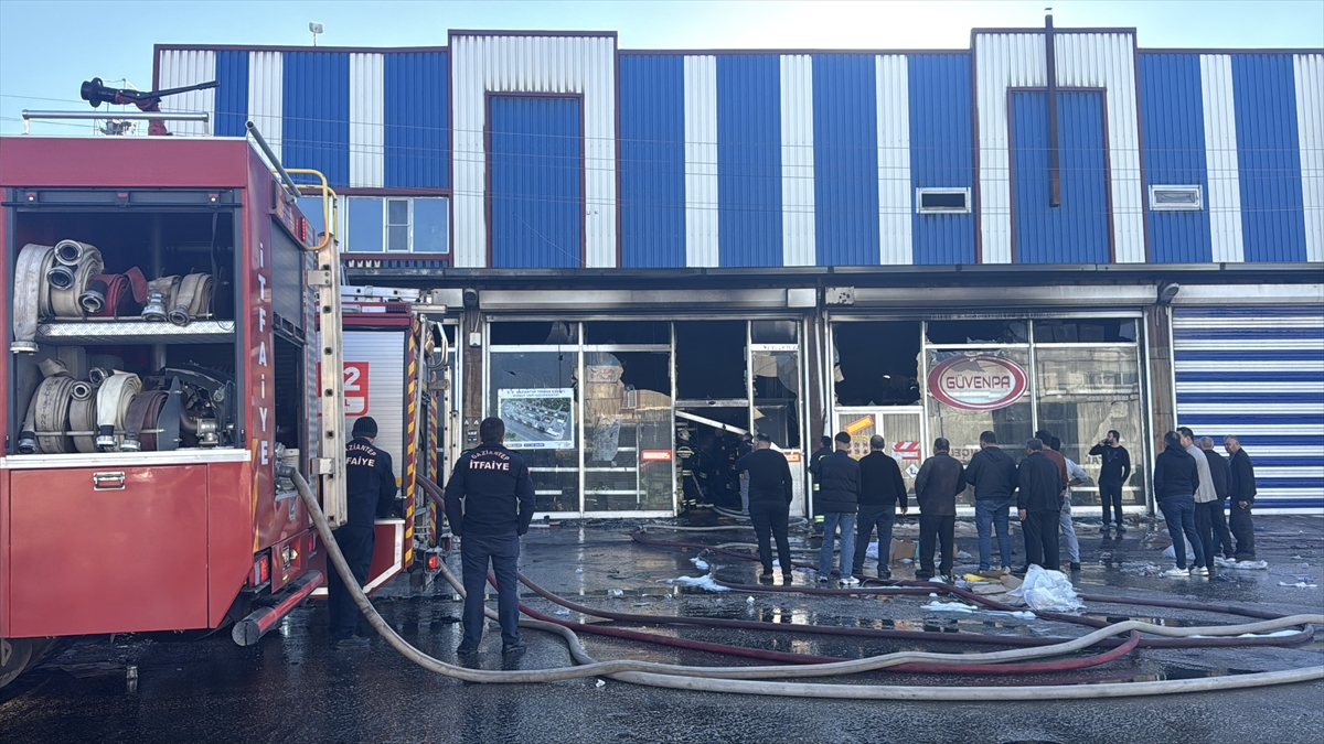 Gaziantep'te iş yerinde çıkan yangın kontrol altına alındı