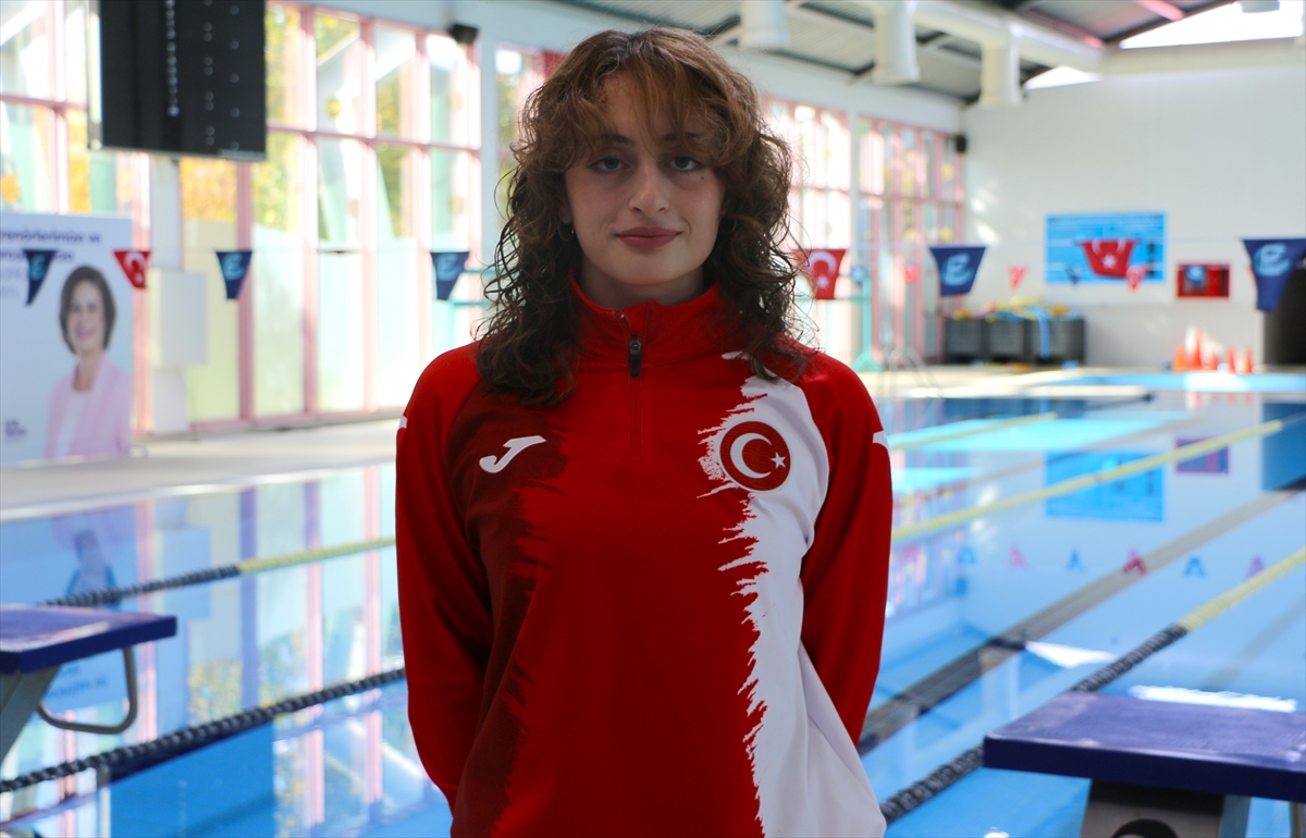 İşitme engelli milli yüzücüler İdil ile Irmak, Tokyo'da madalya için kulaç atacak