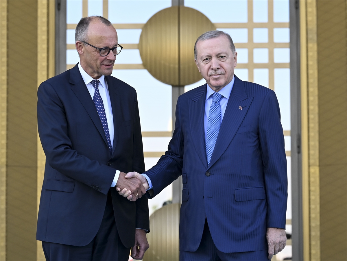 Cumhurbaşkanı Erdoğan, Almanya Başbakanı Merz'i resmi törenle karşıladı