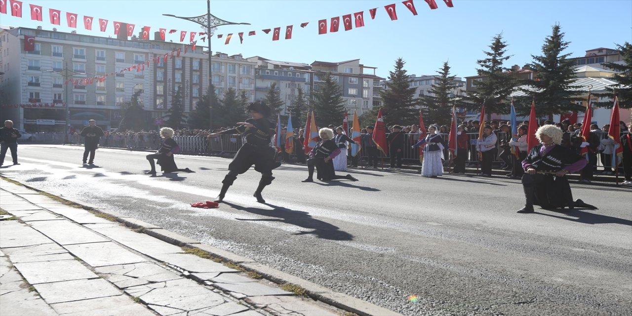 Kars’ın düşman işgalinden kurtuluşunun 105. yılı coşkuyla kutlandı