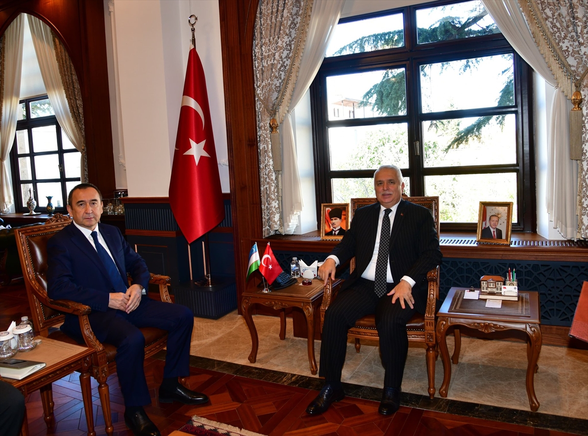 Özbekistan'ın Ankara Büyükelçisi Haydarov, Trabzon'da ziyaretlerde bulundu