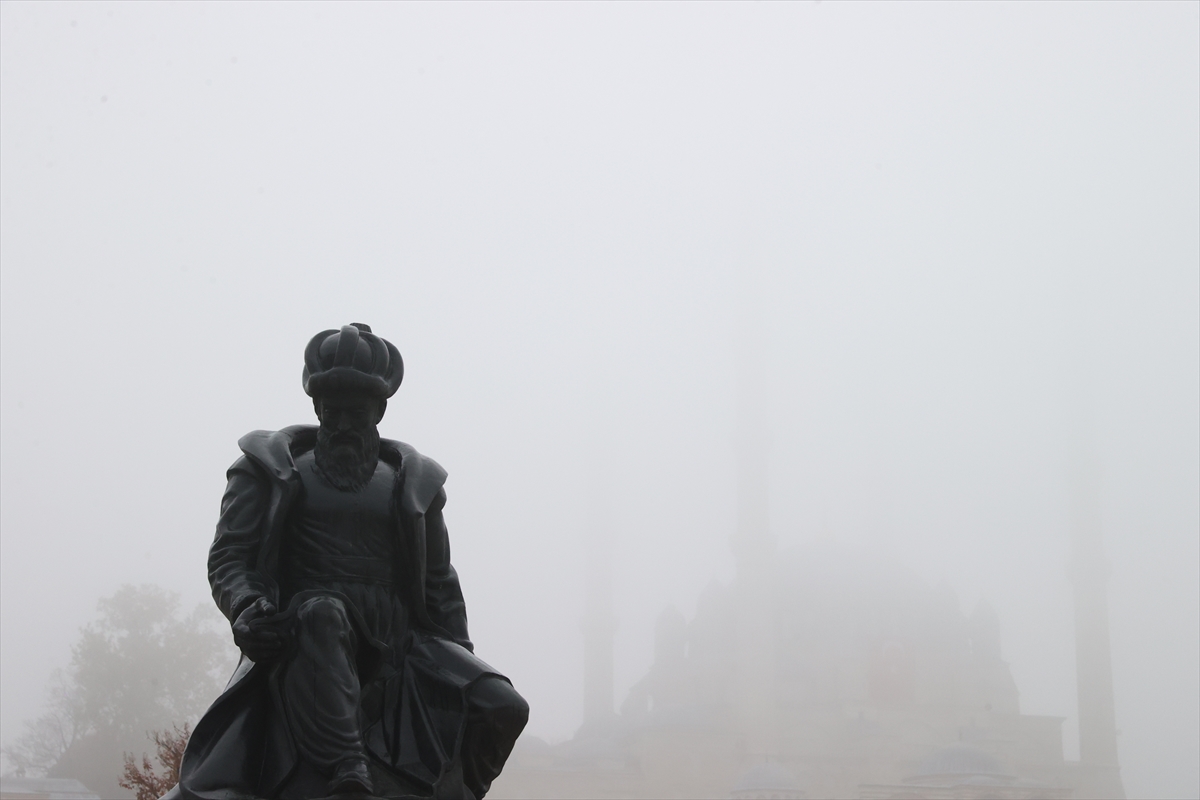 Edirne'de yoğun sis etkili oluyor