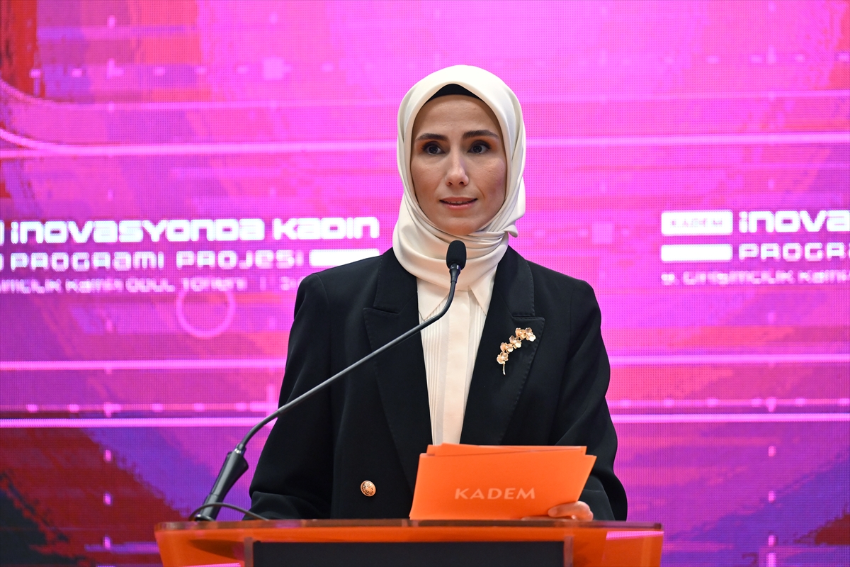 Kadınların yaşadıkları haksızlıklar ve mağduriyetlerle mücadele etmek için kurulmuş bir vakıfız