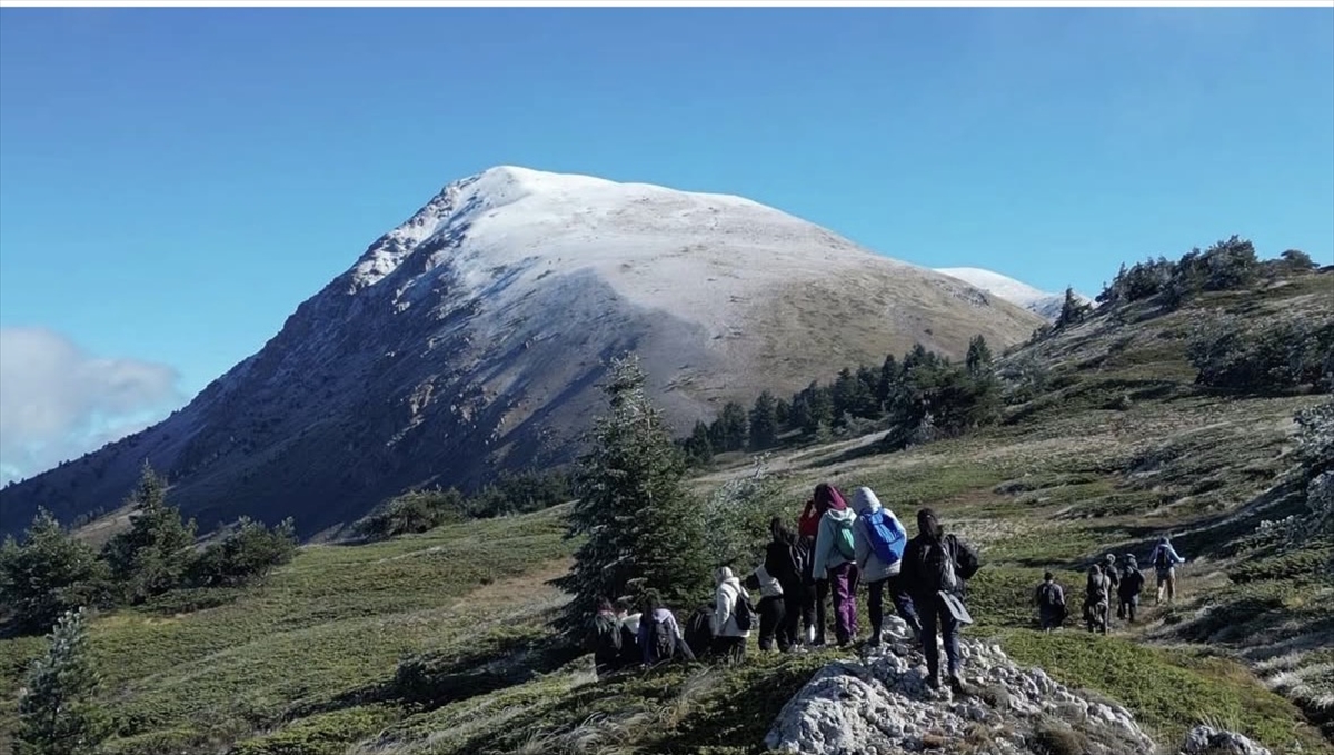 Cumhuriyet Bayramı kutlamaları kapsamında Ilgaz Dağı tırmanışı yapıldı
