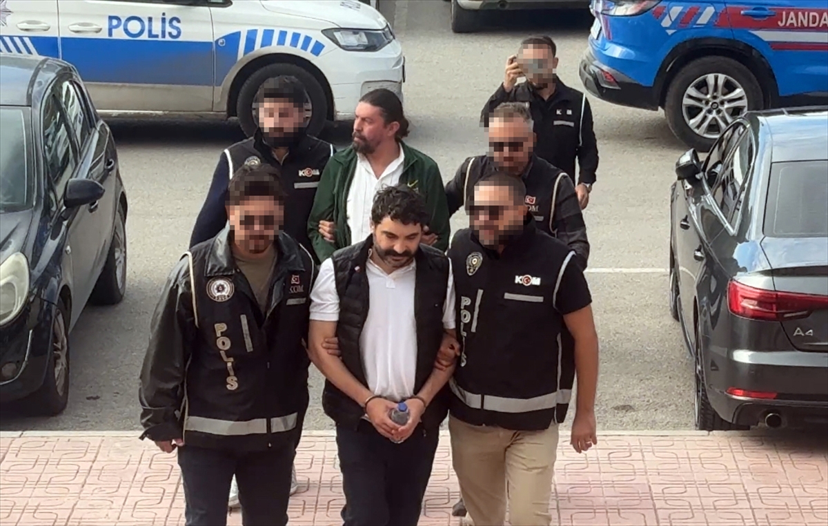 Bodrum'da rüşvet iddiasıyla gözaltına alınan CHP'li meclis üyesi ile bir zanlı tutuklandı