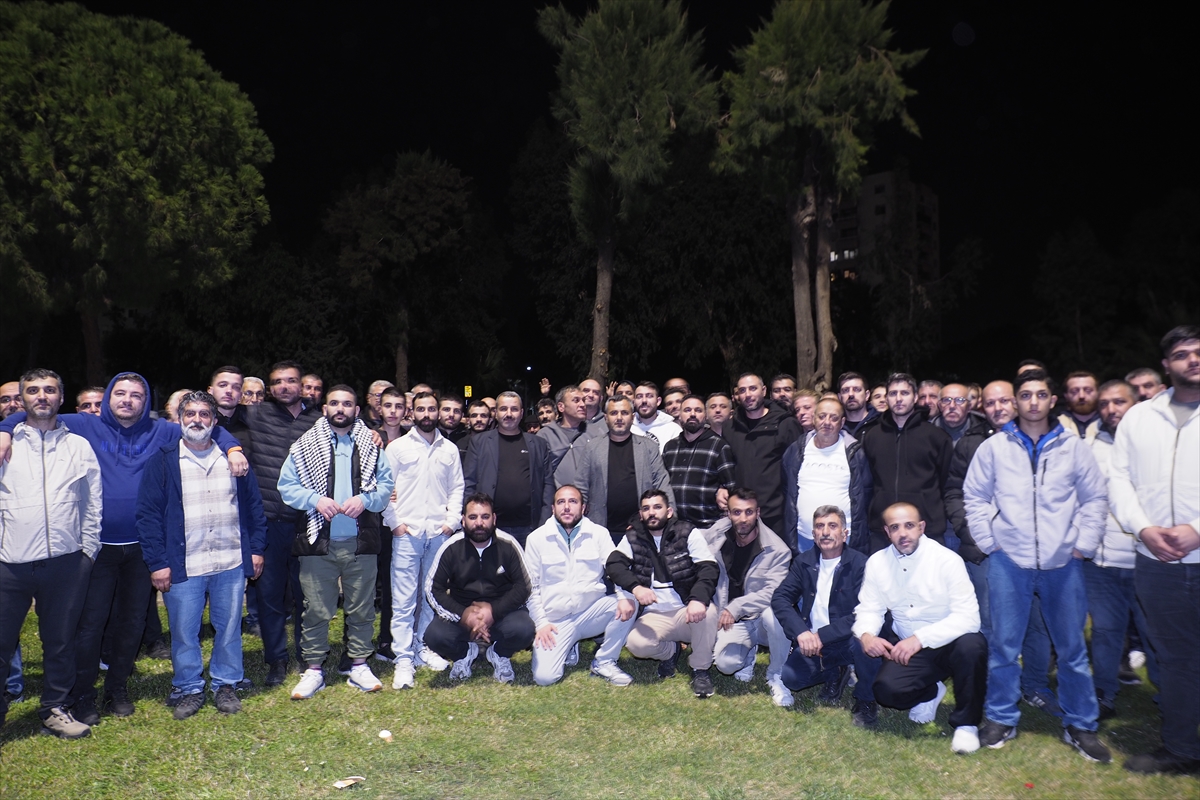 İzmir'de pazar esnafının Karşıyaka Belediyesine tekstil fuarı tepkisi sürüyor