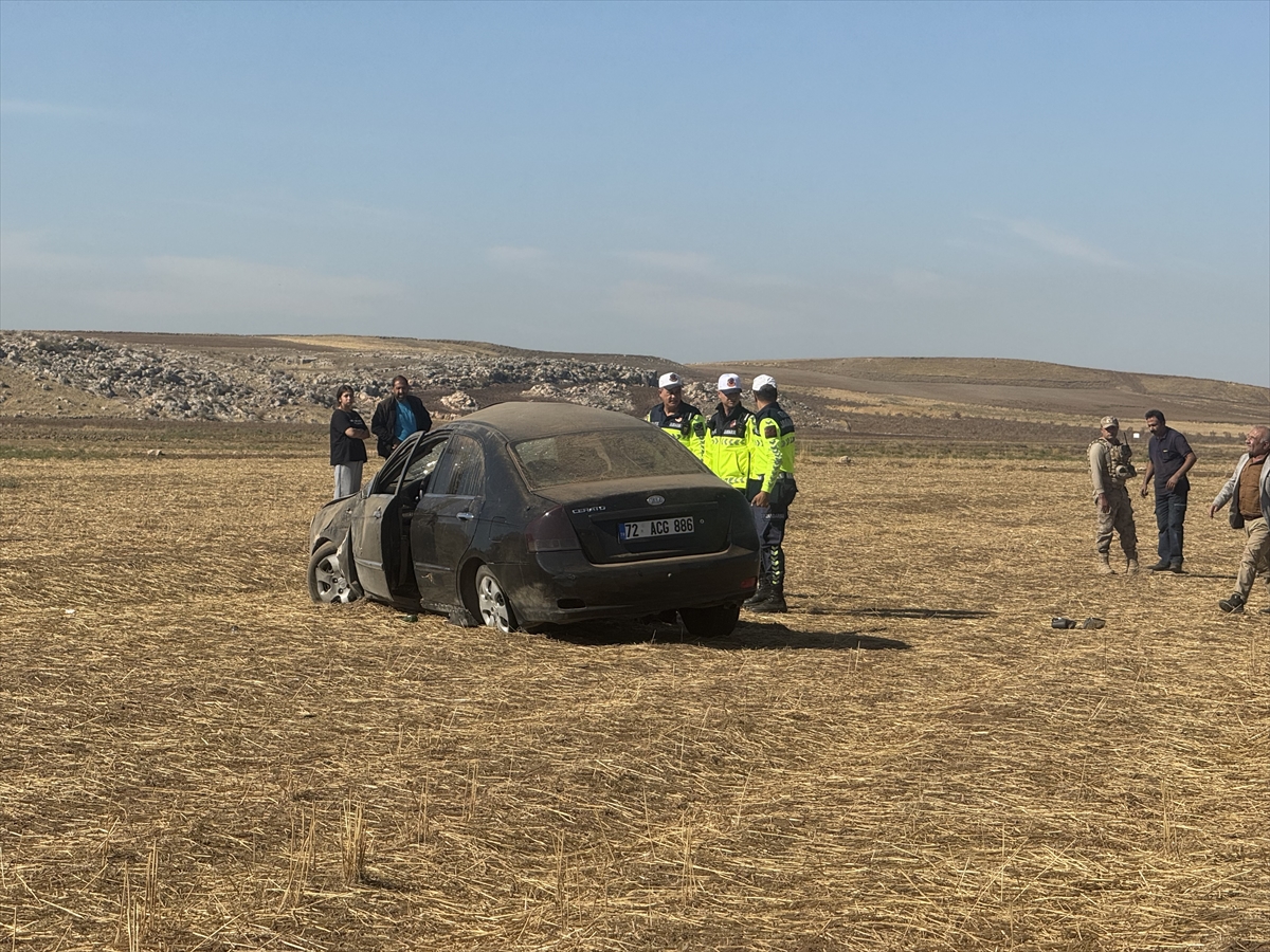 Siirt'te devrilen otomobildeki 1 kişi öldü, 1 kişi ağır yaralandı