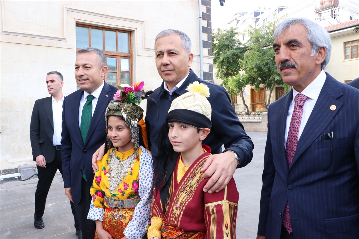 İçişleri Bakanı Yerlikaya, Kilis'te ziyaretlerde bulundu
