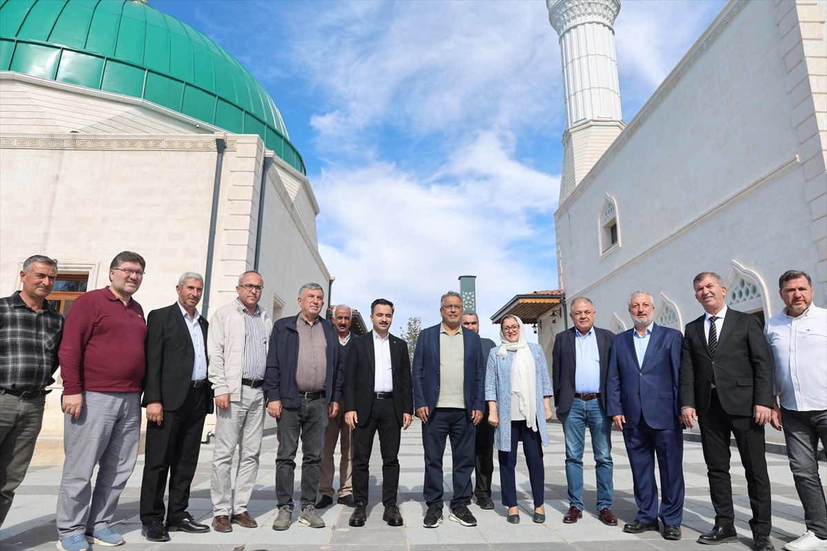 THY Yönetim Kurulu Başkanı Ahmet Bolat, Nurdağı ve İslahiye ilçelerini ziyaret etti