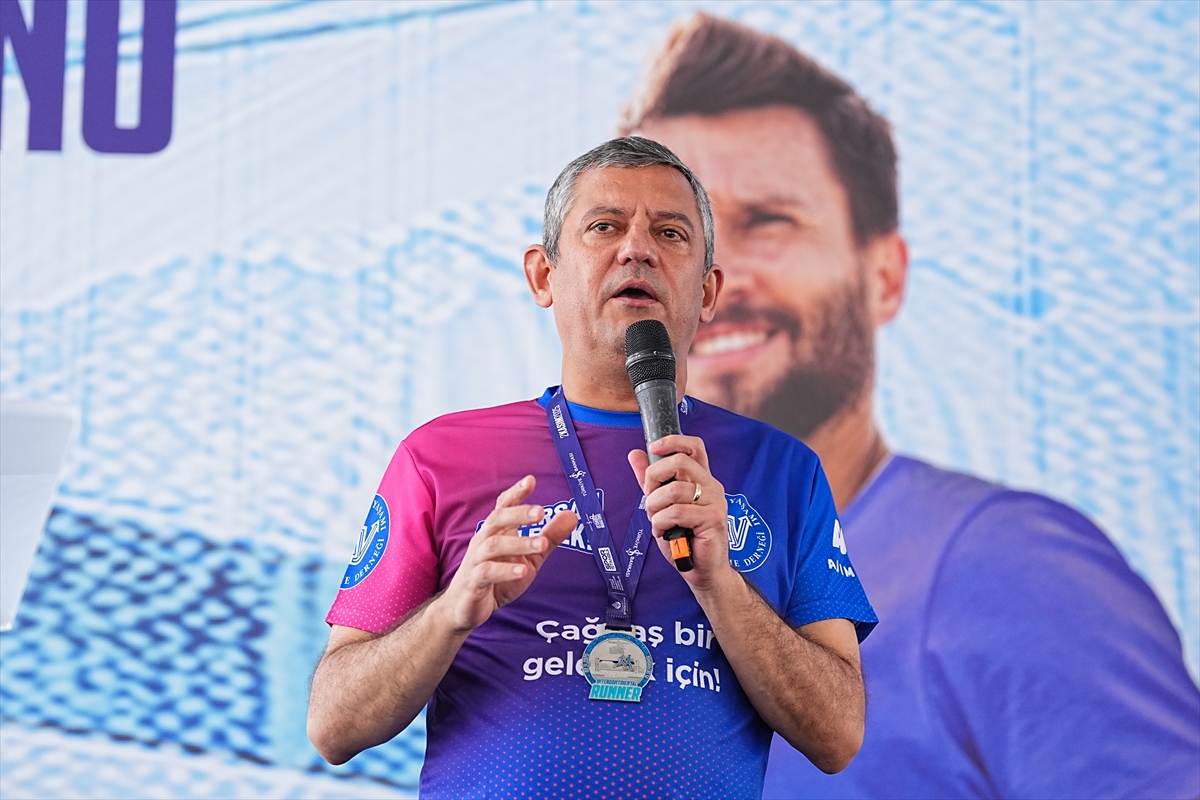 Türkiye'ye kazandıracak işler yapmamız lazım