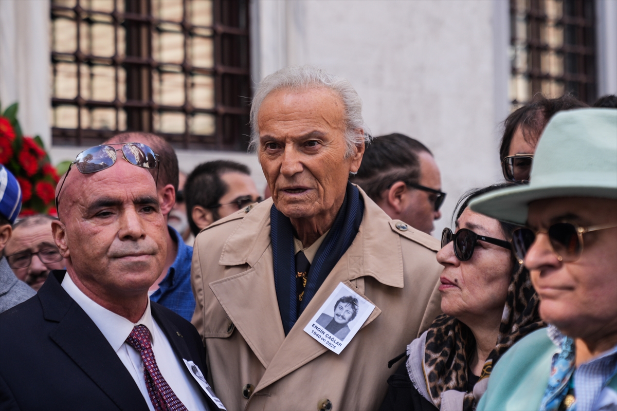 Engin Çağlar son yolcuğuna uğurlandı