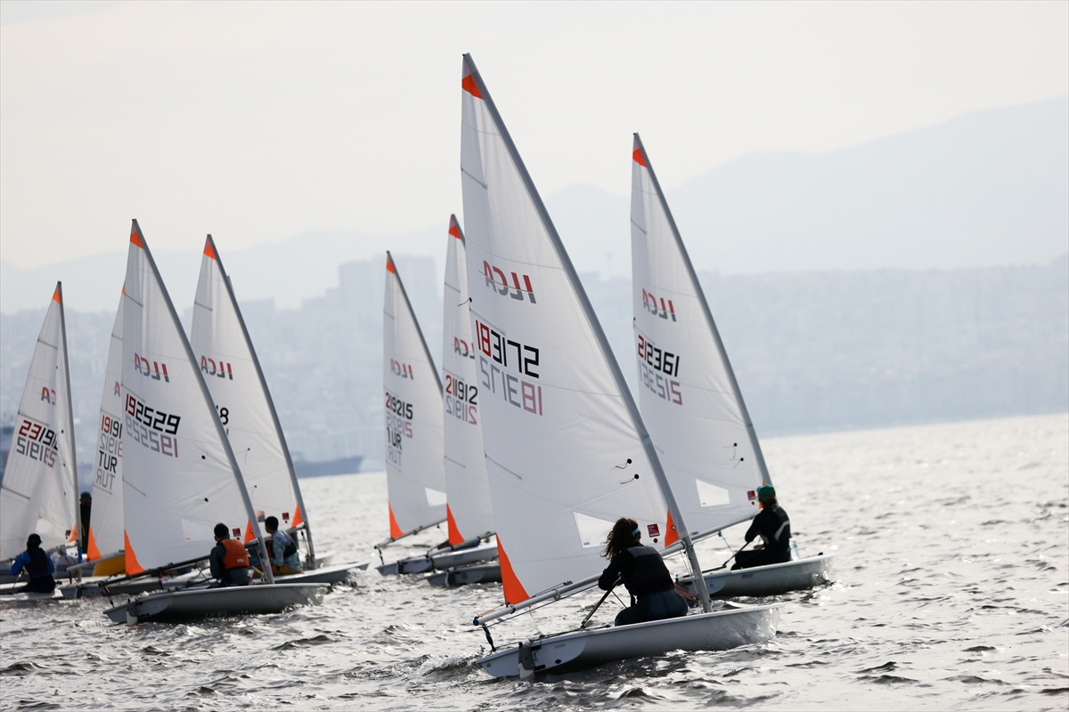 İzmir'de 29 Ekim Cumhuriyet Kupası Yelken Yarışları sona erdi