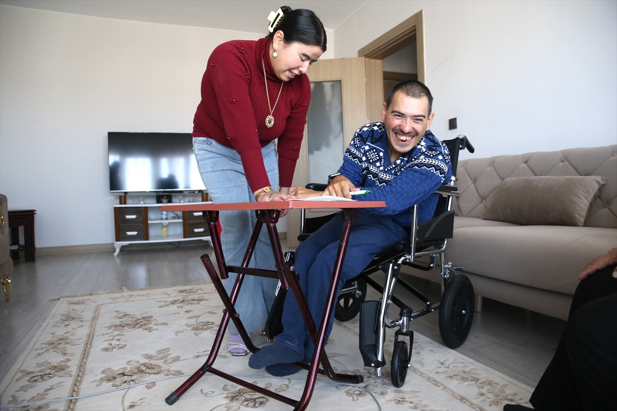 Birlikte güç bulan engelli kardeşlerin sevgi dolu hikayesi
