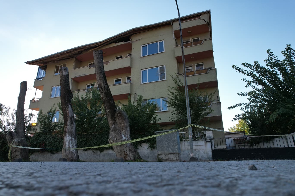 Balıkesir'de 4,9 büyüklüğünde deprem