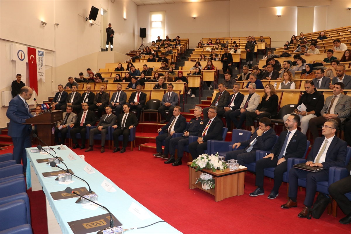 Kütahya'da "Denetimli Serbestlik Sistemi" paneli yapıldı