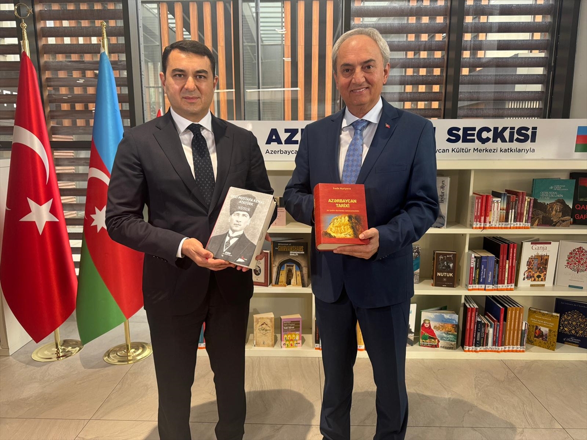 Antalya Kütüphanesi'nde Azerbaycan Seçkisi açıldı