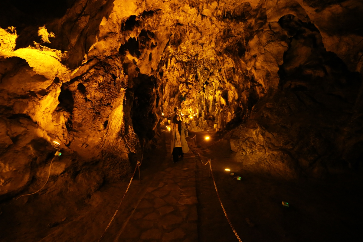 Karabük'teki Mencilis Mağarası'nı 10 ayda 38 bin 425 kişi ziyaret etti