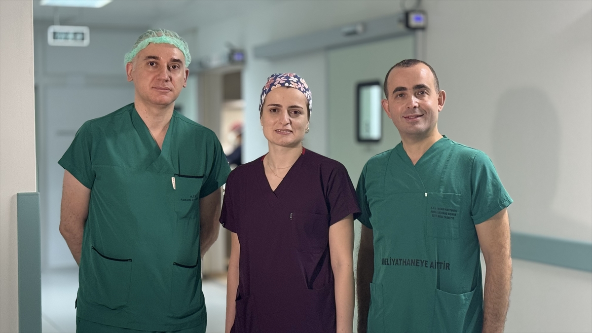 Trabzon'da tek gözüne yapılan kornea nakli 71 yaşındaki hastaya umut oldu