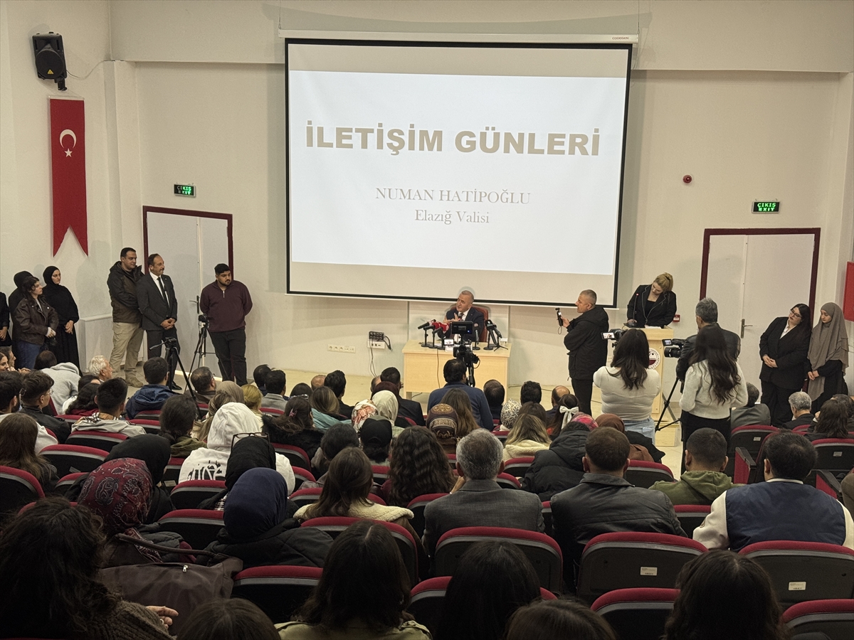 Elazığ Valisi Numan Hatipoğlu, iletişim fakültesi öğrencileriyle buluştu