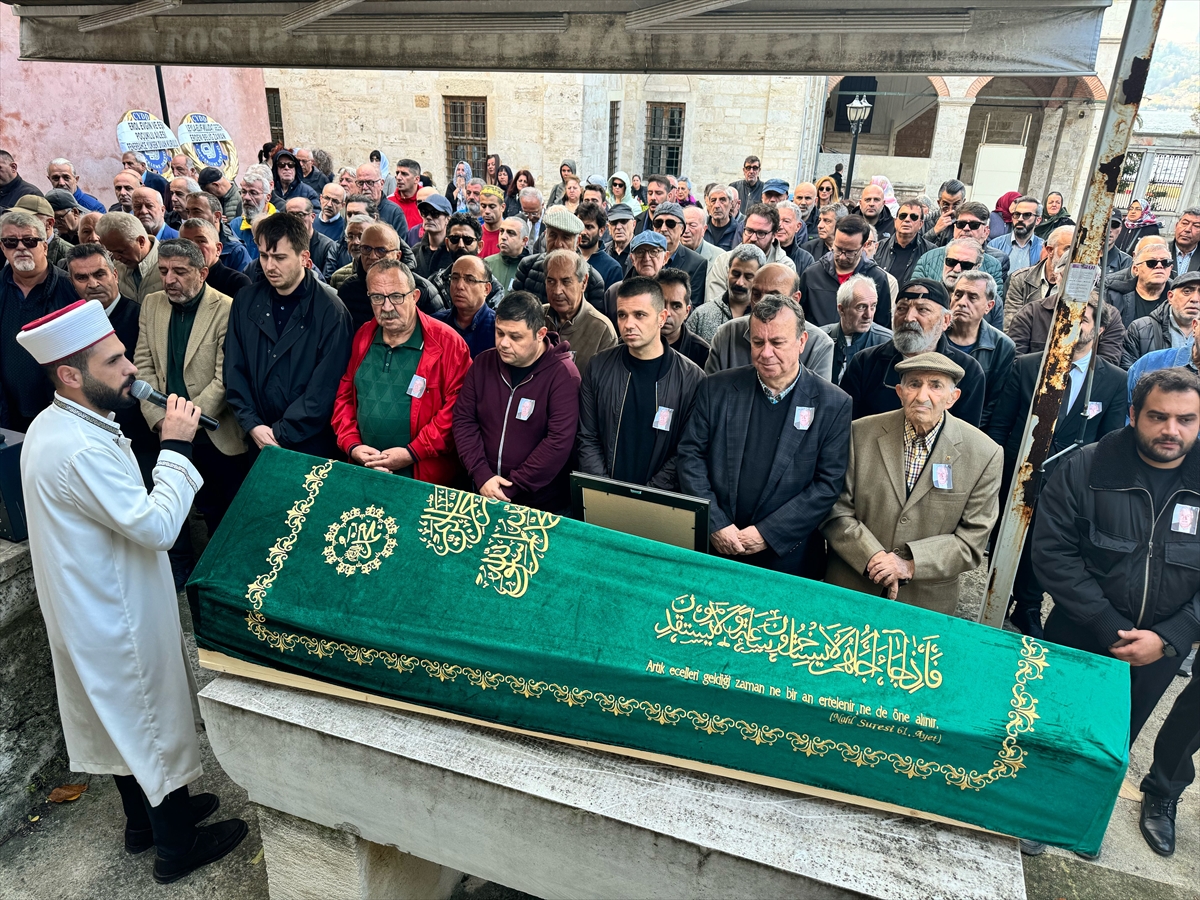 Oyuncu Ahmet Gülhan son yolculuğuna uğurlandı