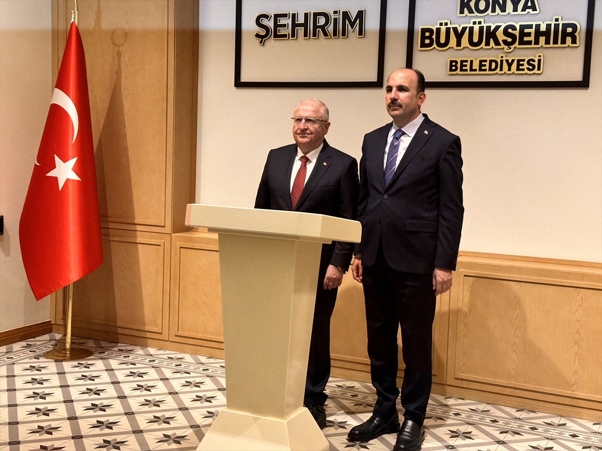 Milli Savunma Bakanı Güler, Konya Büyükşehir Belediyesini ziyaret etti