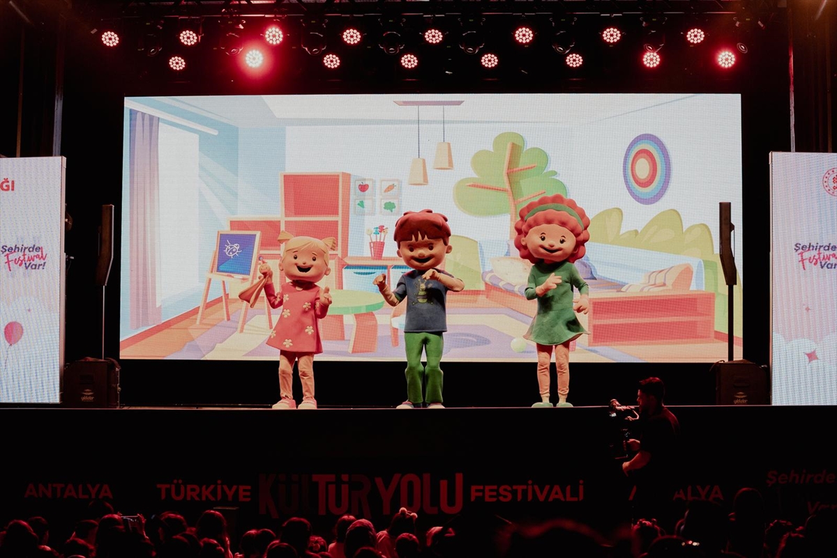 Antalya Kültür Yolu Festivali çeşitli etkinliklerle sürüyor