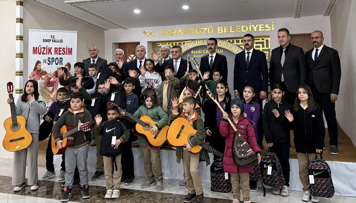 Sinop'ta öğrenciler bağımlılığa karşı sanat ve sporla buluşturuluyor