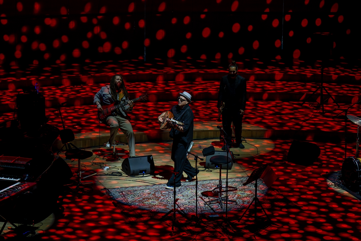 Tunuslu sanatçı Youssef, Ankara'da müzikseverlerle buluştu