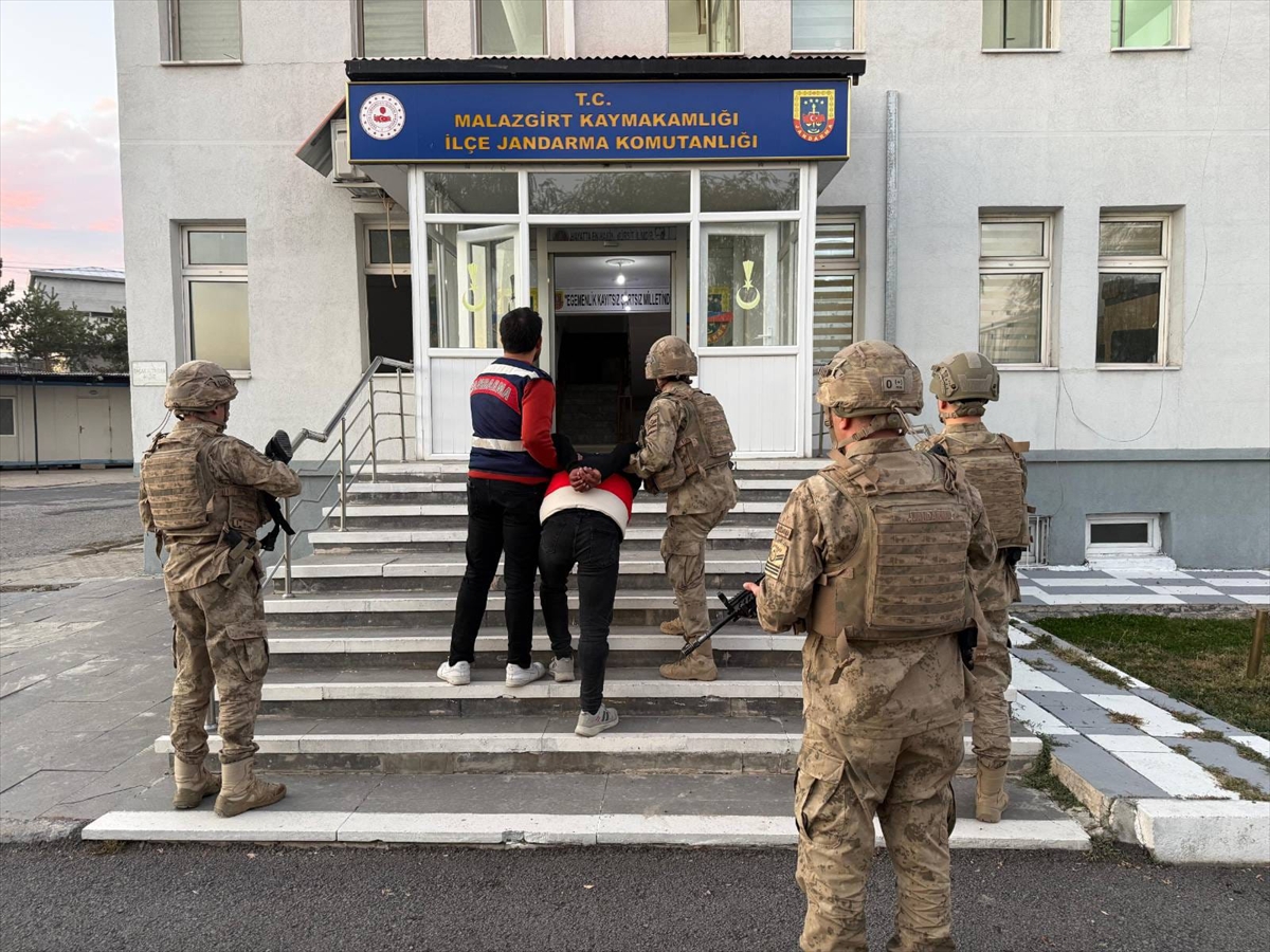 Muş'ta kardeşini silahla öldüren şüpheli Van'da yakalandı