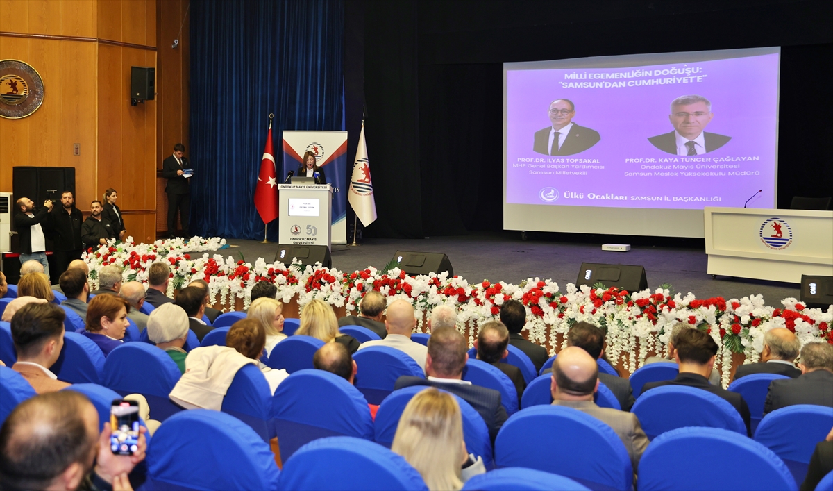 Samsun'da "Milli Egemenliğin Doğuşu: Samsun'dan Cumhuriyete" paneli düzenlendi