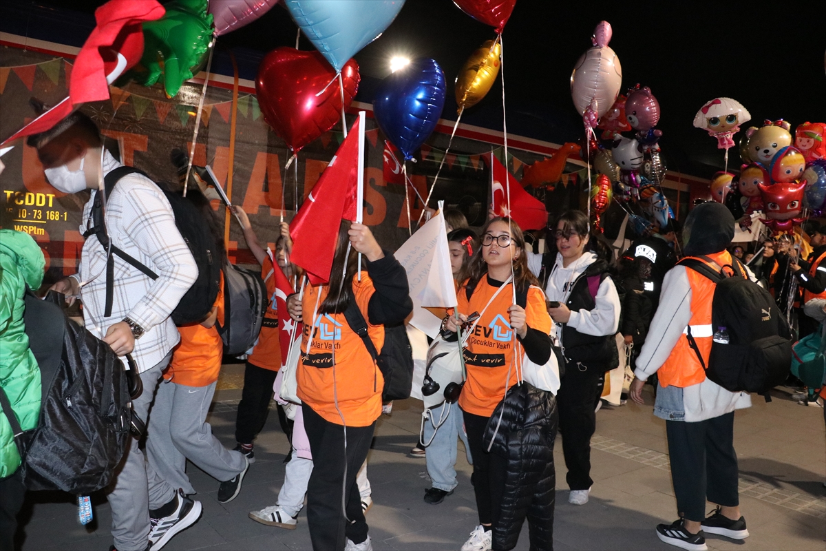 "Umut Treni" lösemili çocuklarla Kayseri'ye ulaştı