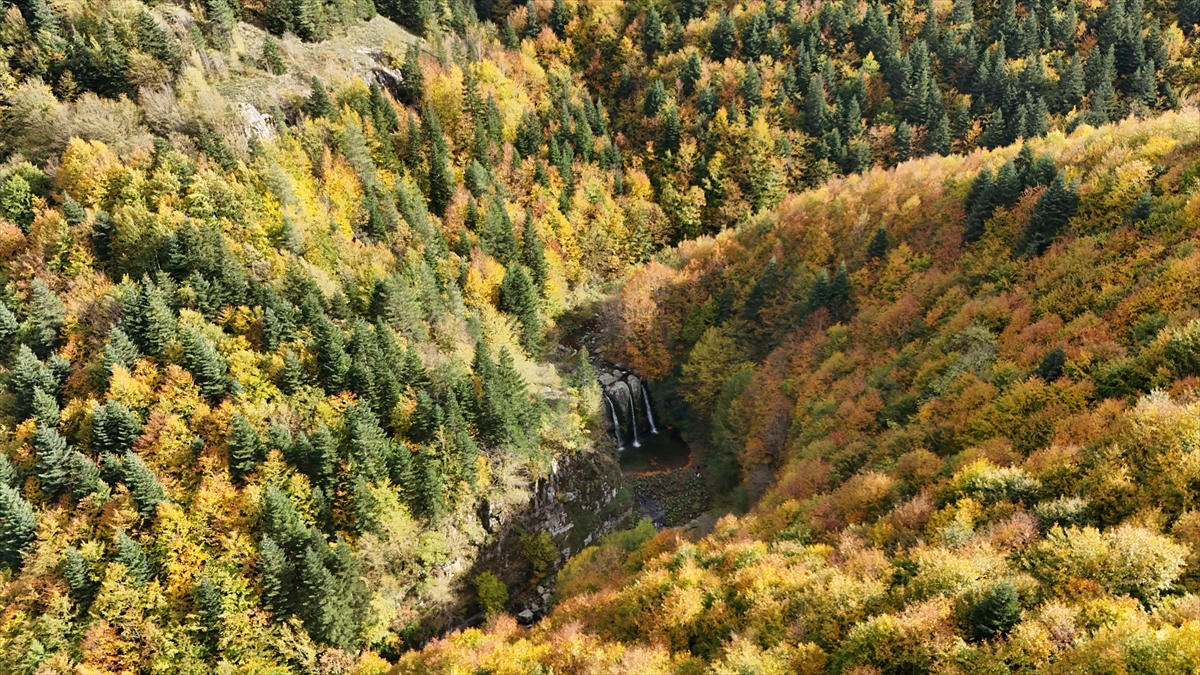 Samsun'un saklı güzelliği "Üç Parmak Şelalesi" turizme kazandırılmak isteniyor